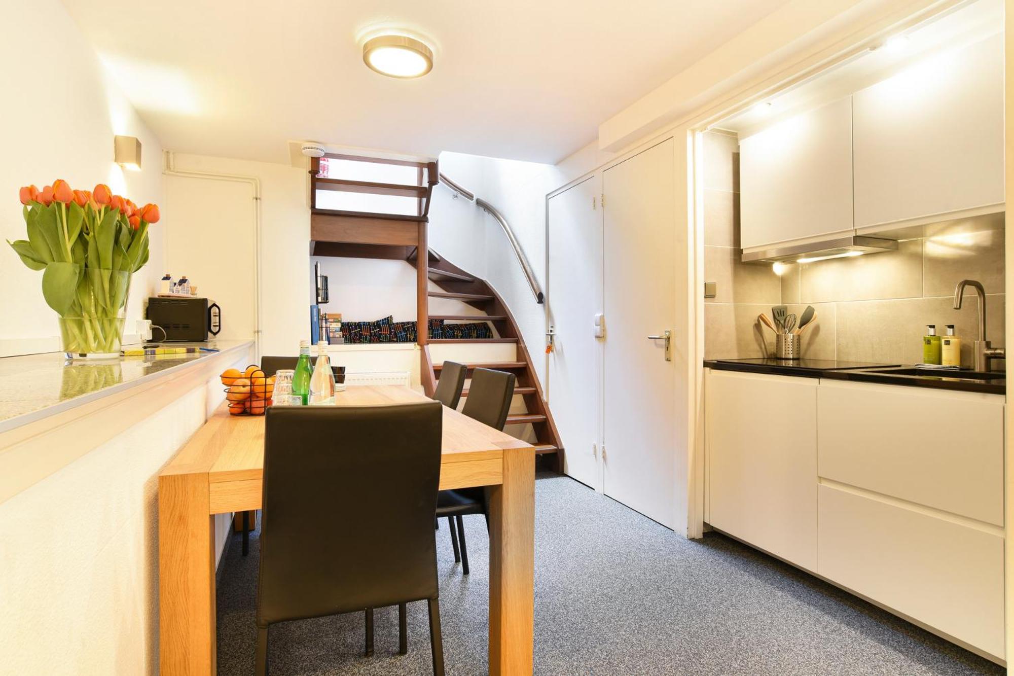 Leidseplein-amsterdam Centre Couette-café 3*